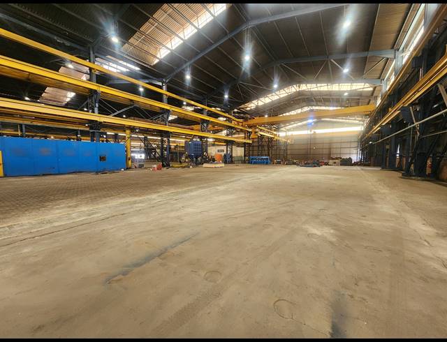 3,240M² WAREHOUSE TO LET IN ROODEKOP